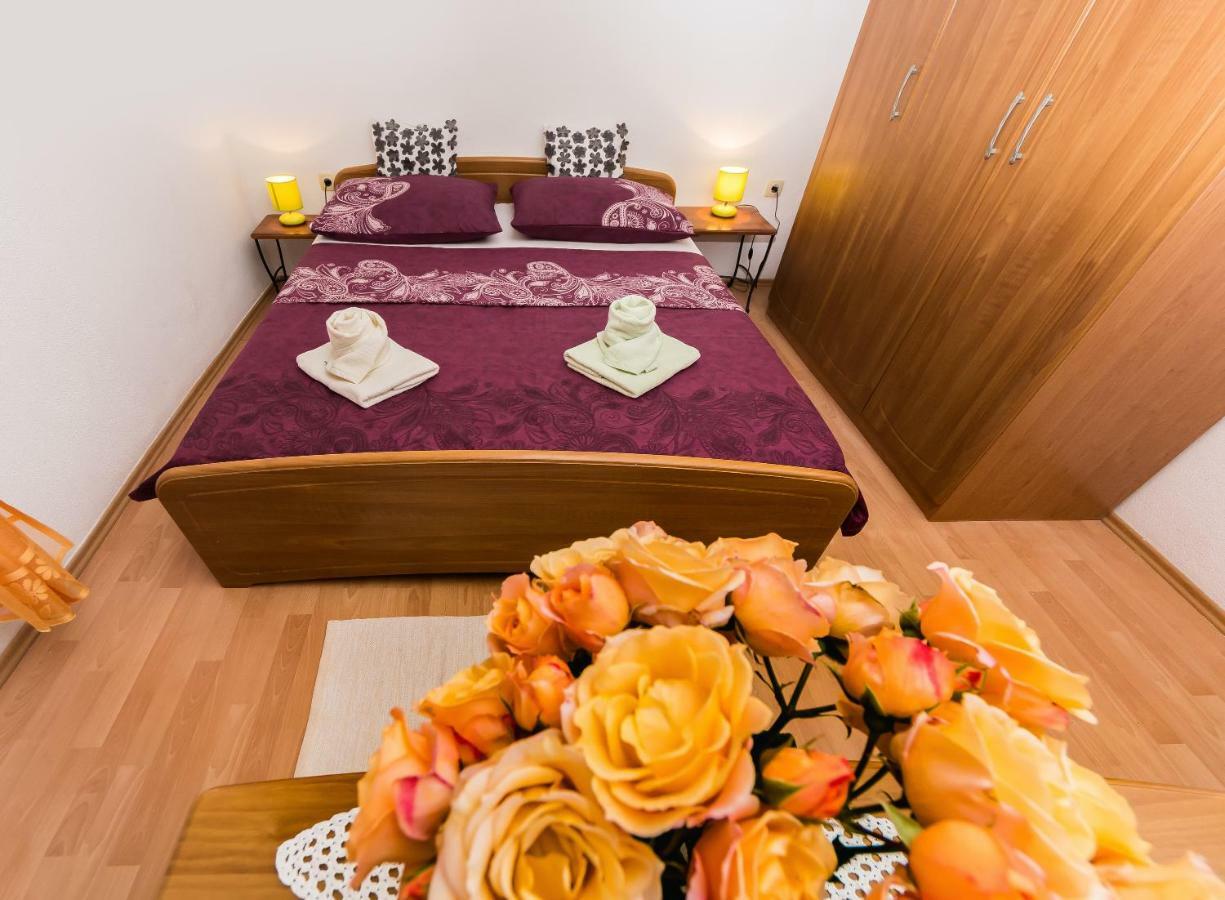 Apartment Leut With Spacious Terrace And Sea View 斯拉汀 外观 照片